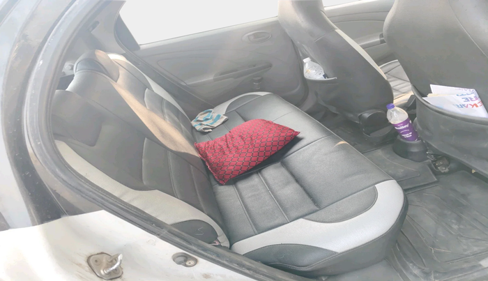 2011 Toyota Etios Liva G, Petrol, Manual, 1,08,613 km, interior