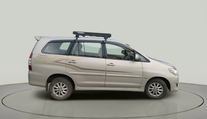 2013 Toyota Innova 2.5 VX 7 STR, Diesel, Manual, 1,39,111 km, exterior