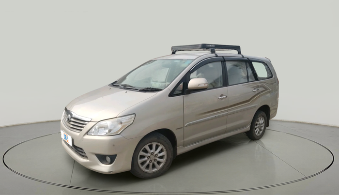 2013 Toyota Innova 2.5 VX 7 STR, Diesel, Manual, 1,39,111 km, exterior