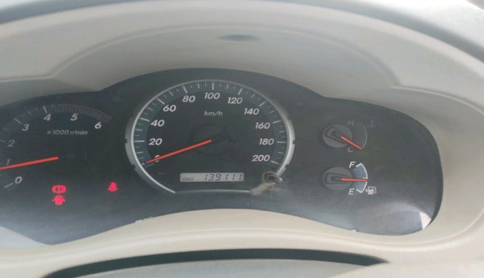 2013 Toyota Innova 2.5 VX 7 STR, Diesel, Manual, 1,39,111 km, interior