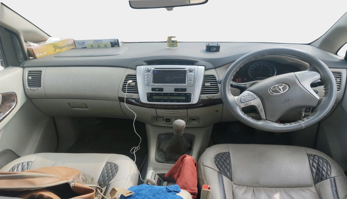 2013 Toyota Innova 2.5 VX 7 STR, Diesel, Manual, 1,39,111 km, interior