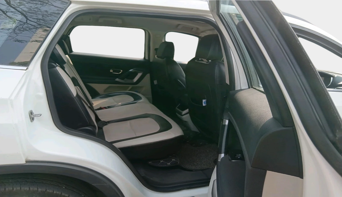 2021 Tata Safari XT PLUS, Diesel, Manual, 60,633 km, interior