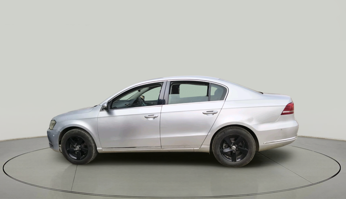 2012 Volkswagen Passat COMFORTLINE DSG, Diesel, Automatic, 1,30,788 km, exterior