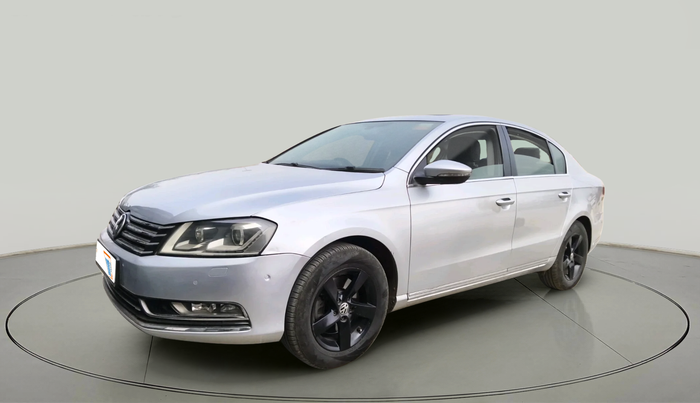 2012 Volkswagen Passat COMFORTLINE DSG, Diesel, Automatic, 1,30,788 km, exterior