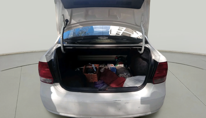 2011 Volkswagen Vento TRENDLINE 1.6, Petrol, Manual, 1,44,406 km, exterior