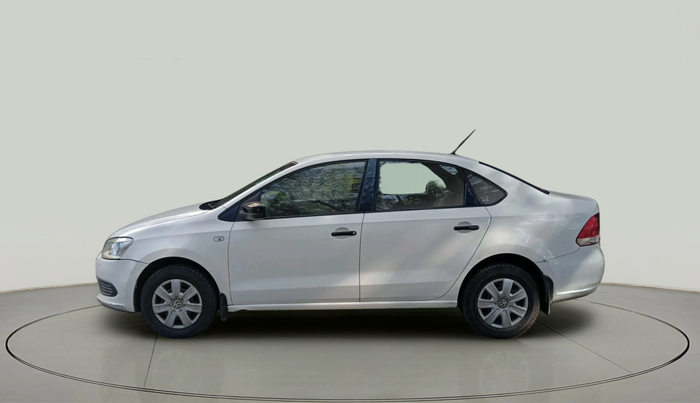 2011 Volkswagen Vento TRENDLINE 1.6, Petrol, Manual, 1,44,406 km, exterior