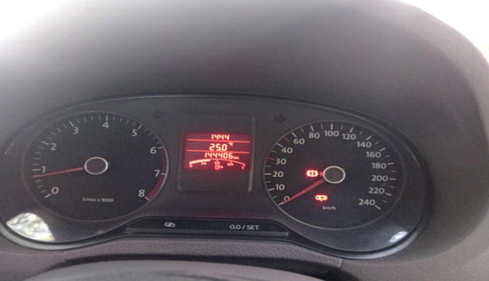 2011 Volkswagen Vento TRENDLINE 1.6, Petrol, Manual, 1,44,406 km, interior