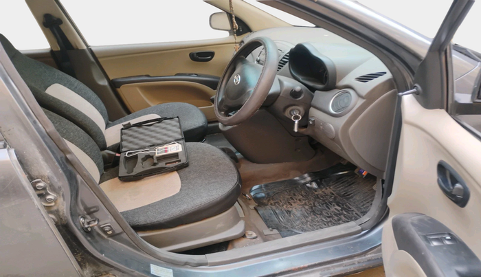 2011 Hyundai i10 ERA 1.1, Petrol, Manual, 90,135 km, interior