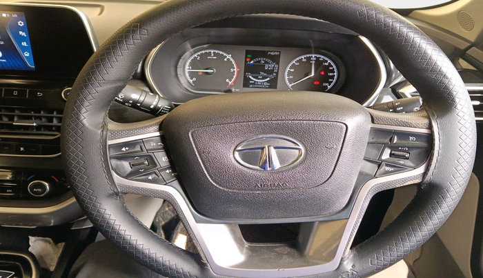 2022 Tata Safari XT PLUS, Diesel, Manual, 1,14,110 km, interior