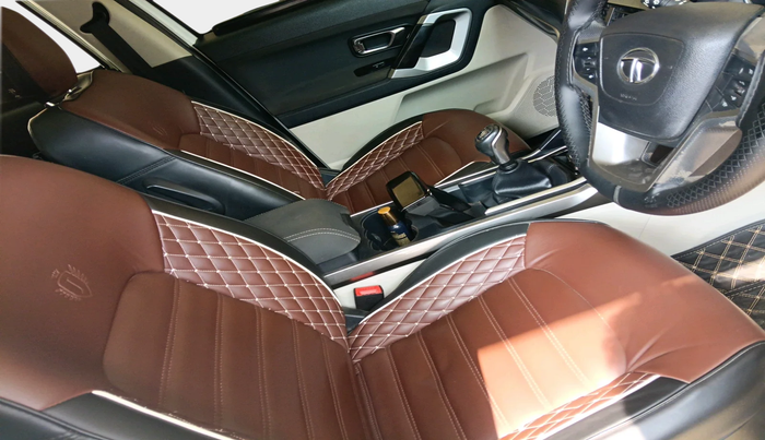 2022 Tata Safari XT PLUS, Diesel, Manual, 1,14,110 km, interior