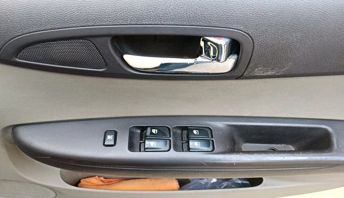 2010 Hyundai i20 MAGNA 1.2, Petrol, Manual, 77,535 km, interior