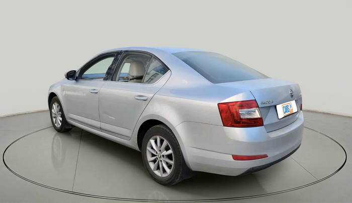 2015 Skoda Octavia ELEGANCE 2.0 TDI AT, Diesel, Automatic, 1,41,996 km, exterior