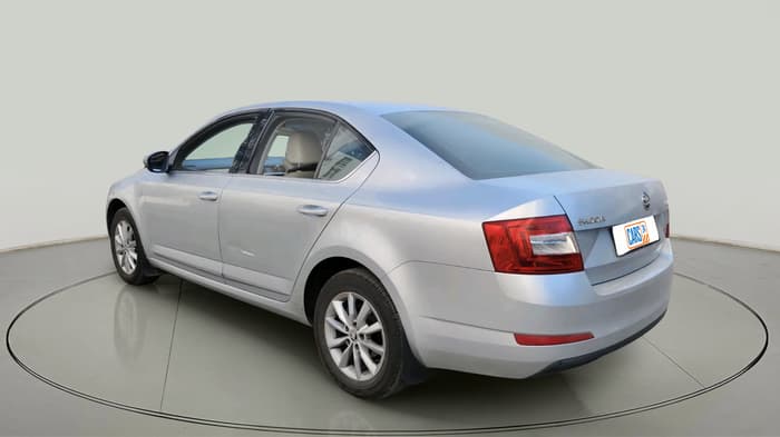2015 Skoda Octavia ELEGANCE 2.0 TDI AT, Diesel, Automatic, 1,41,996 km, exterior