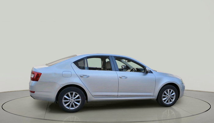 2015 Skoda Octavia ELEGANCE 2.0 TDI AT, Diesel, Automatic, 1,41,996 km, exterior