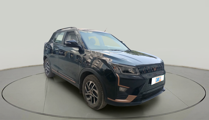2024 Mahindra XUV400 EL Pro 39.4 KWH, Electric, Automatic, 31,331 km, exterior