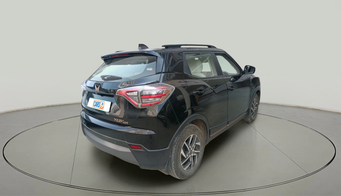 2024 Mahindra XUV400 EL Pro 39.4 KWH, Electric, Automatic, 31,331 km, exterior