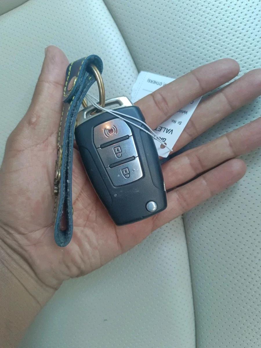 2019 Mahindra XUV300 W8 (O) 1.2 PETROL, Petrol, Manual, 71,606 km, interior