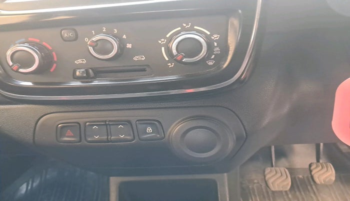 2017 Renault Kwid RXT 1.0 (O), Petrol, Manual, 71,989 km, interior