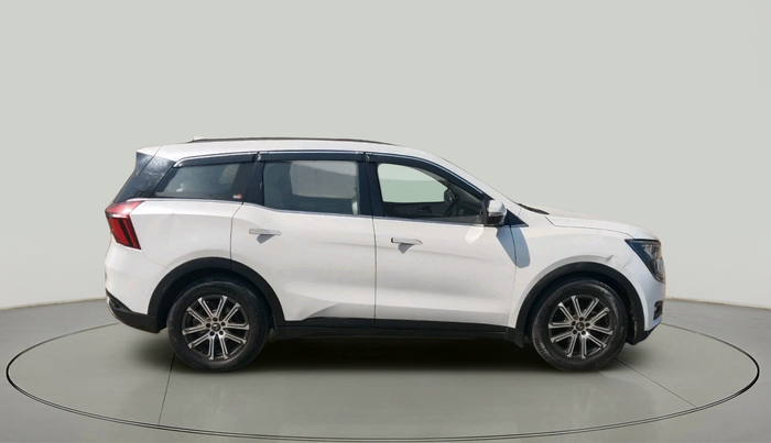2022 Mahindra XUV700 AX 7 P AT 7 STR, Petrol, Automatic, 91,371 km, exterior