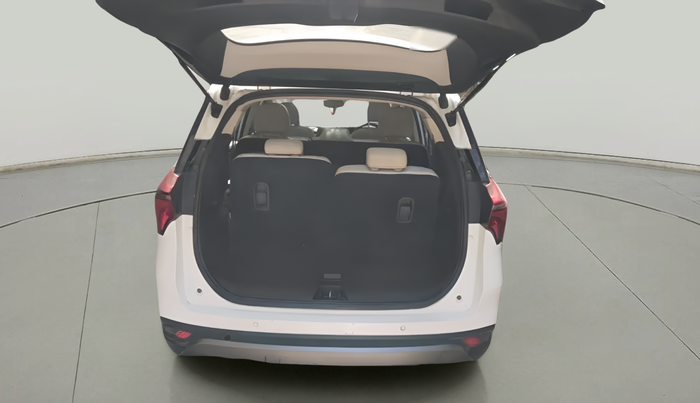 2022 Mahindra XUV700 AX 7 P AT 7 STR, Petrol, Automatic, 91,371 km, exterior