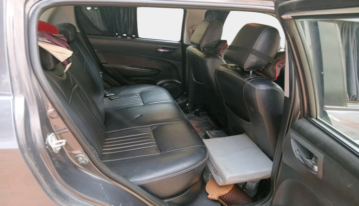 2017 Maruti Swift VXI O, CNG, Manual, 1,09,893 km, interior