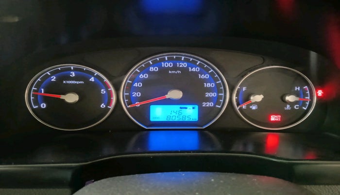 2013 Hyundai Santa Fe 2 WD, Diesel, Manual, 80,585 km, interior