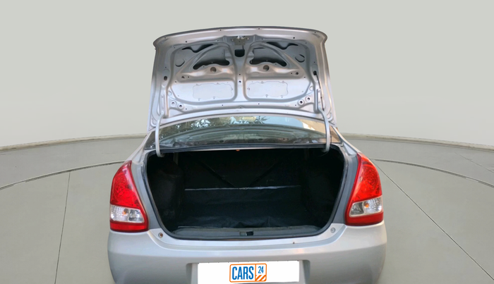 2011 Toyota Etios V, Petrol, Manual, 1,06,981 km, exterior