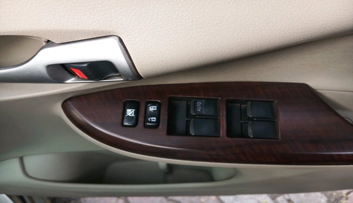 2011 Toyota Corolla Altis G DIESEL, Diesel, Manual, 86,403 km, interior