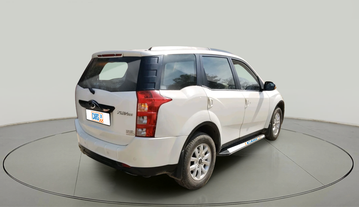 2017 Mahindra XUV500 W10 AT, Diesel, Automatic, 1,04,604 km, exterior