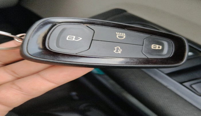 2023 Tata ALTROZ XZ PLUS SUNROOF CNG, Petrol, Manual, 68,473 km, interior