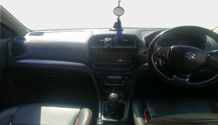 2016 Maruti Vitara Brezza ZDI PLUS, Diesel, Manual, 1,36,845 km, interior