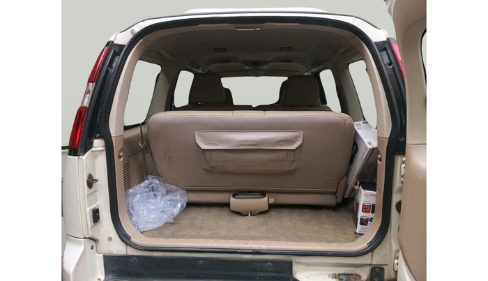 2013 Ford Endeavour 3.0L 4X4 AT, Diesel, Automatic, 1,27,352 km, exterior