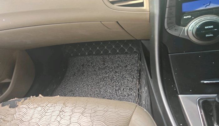 2013 Hyundai New Elantra 1.8 SX AT VTVT, Petrol, Automatic, 88,117 km, interior