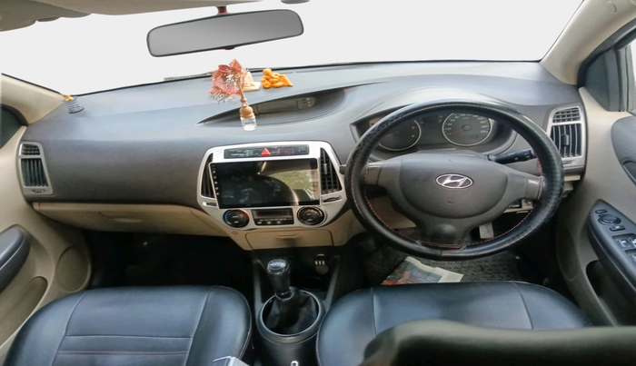 2012 Hyundai i20 MAGNA (O) 1.2, Diesel, Manual, 1,72,654 km, interior