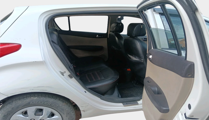 2012 Hyundai i20 MAGNA (O) 1.2, Diesel, Manual, 1,72,654 km, interior