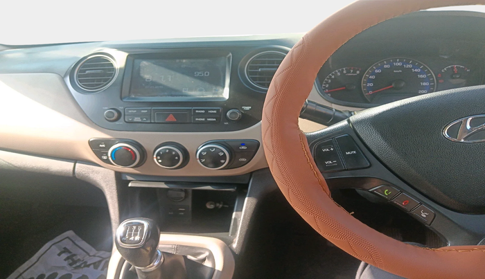 2017 Hyundai Xcent SX 1.2, Petrol, Manual, 55,063 km, interior