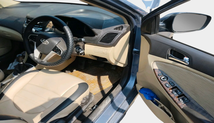 2014 Hyundai Verna FLUIDIC 1.6 VTVT SX, Petrol, Manual, 60,977 km, interior