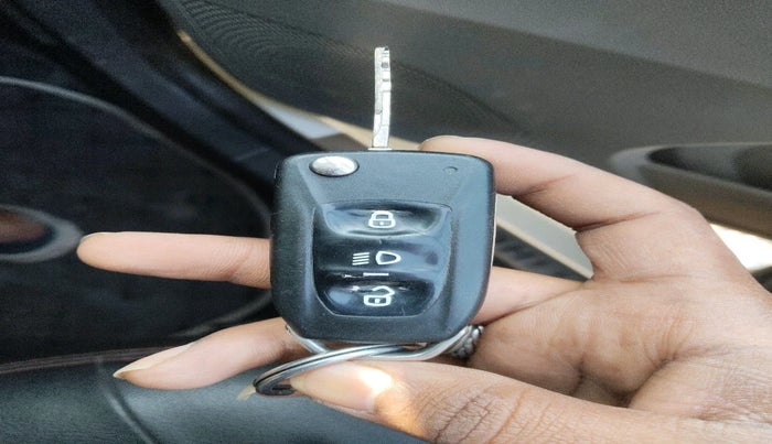 2016 Tata Tiago XZ PETROL, Petrol, Manual, 1,49,567 km, interior