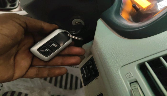 2013 Toyota Corolla Altis G DIESEL, Diesel, Manual, 1,39,094 km, interior