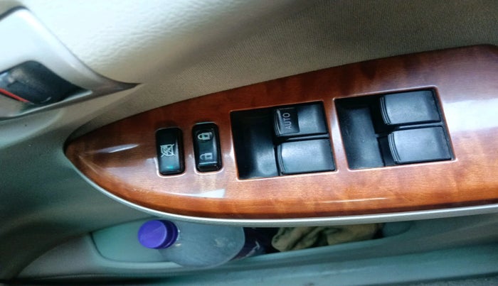 2011 Toyota Corolla Altis G DIESEL, Diesel, Manual, 1,57,894 km, interior