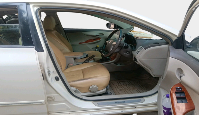 2011 Toyota Corolla Altis G DIESEL, Diesel, Manual, 1,57,894 km, interior