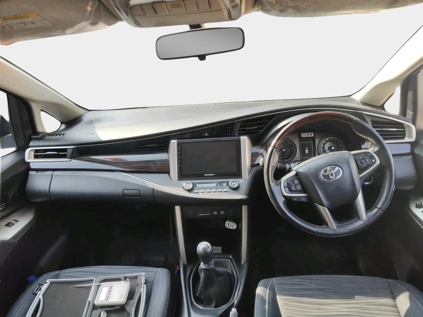 2018 Toyota Innova Crysta 2.4 VX 8 STR, Diesel, Manual, 58,429 km, interior