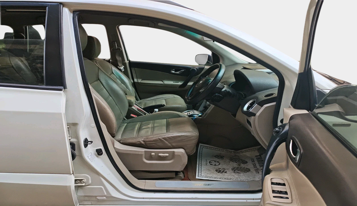 2011 Renault Koleos 4x4 AT, Diesel, Automatic, 1,78,203 km, interior