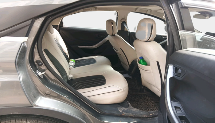 2022 Tata NEXON XM SUNROOF PETROL, Petrol, Manual, 27,755 km, interior