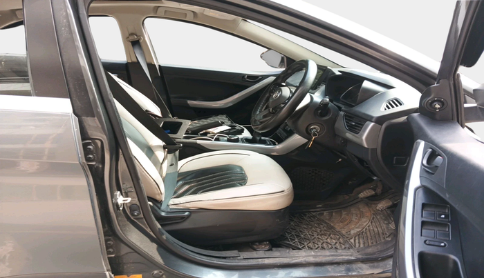 2022 Tata NEXON XM SUNROOF PETROL, Petrol, Manual, 27,755 km, interior