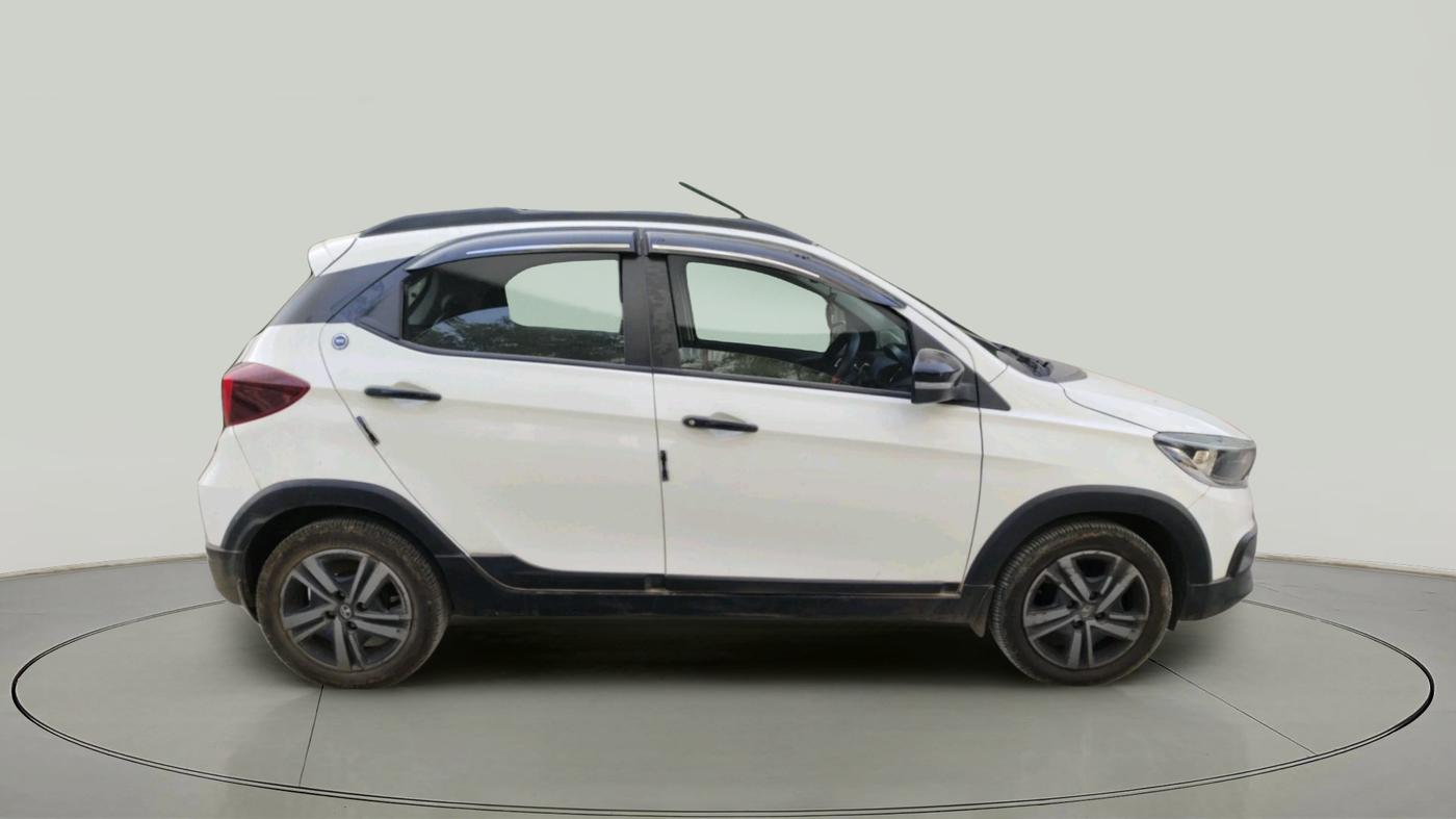 2023 Tata TIAGO NRG XZ MT, Petrol, Manual, 14,746 km, exterior