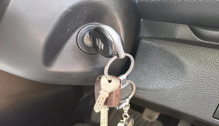 2023 Maruti BREZZA LXI SMART HYBRID, Petrol, Manual, 24,017 km, interior