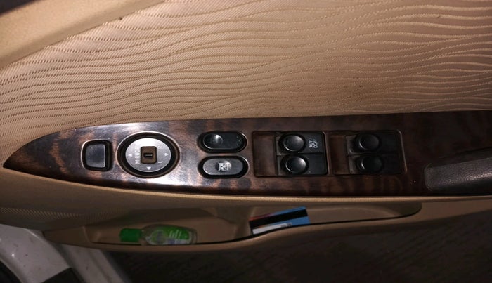 2012 Hyundai Verna FLUIDIC 1.6 CRDI SX, Diesel, Manual, 3,02,565 km, interior