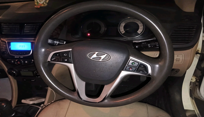 2012 Hyundai Verna FLUIDIC 1.6 CRDI SX, Diesel, Manual, 3,02,565 km, interior