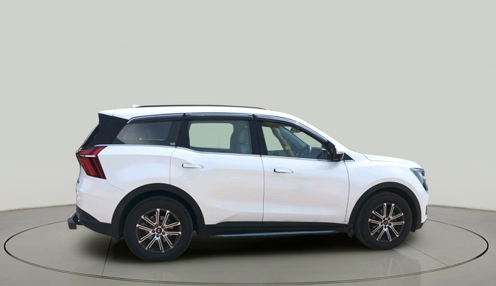 2024 Mahindra XUV700 AX 7 LUXURY D AT 7 STR, Diesel, Automatic, 8,626 km, exterior